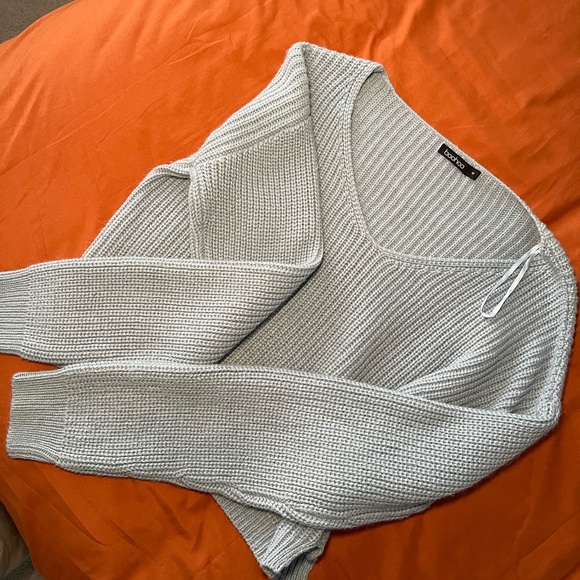 cropped loose v neck sweater - Picture 5 of 6